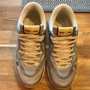 Gucci Ultrapace Sneakers